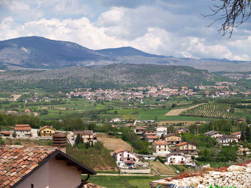 20-P5114616+.jpg - 20-P5114616+.jpg - Panorama da Tussillo, frazione di Villa S. Angelo.